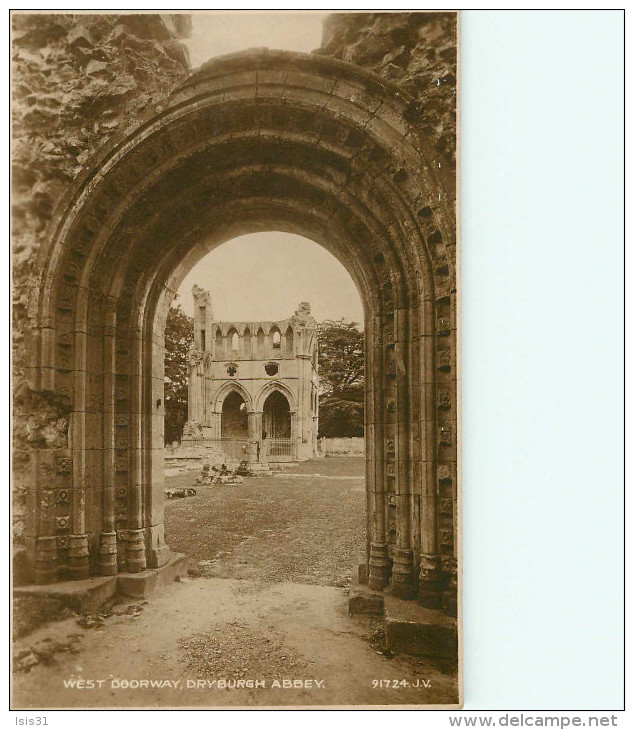 Royaume-Uni - Ecosse - Roxburghshire - West Doorway , Dryburgh Abbey - état