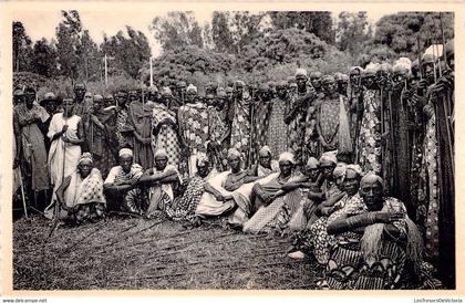 [-25%] URUNDI - Réunion des Chefs en Urundi - Carte postale ancienne