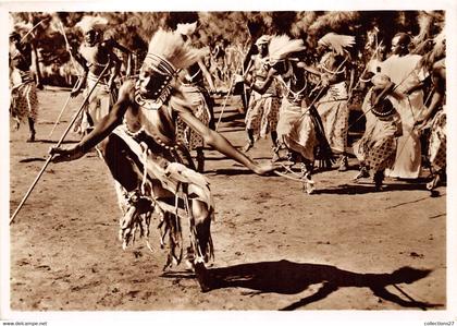 RUANDA-URUNDI- DANSEURS DU CHEF BINIGA