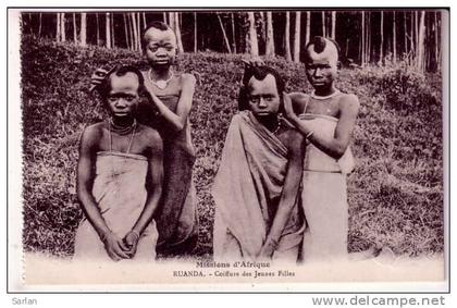 RUANDA , Coiffure des jeunes filles