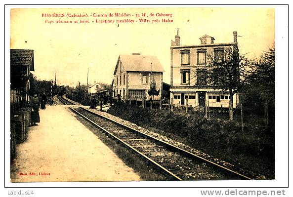 S 872* / CPA   BISSIERES  (14)  CANTON DE MEZIDON PAYS TRES SAIN ET BOISE VILLAS PRES DE HALTE (trains)