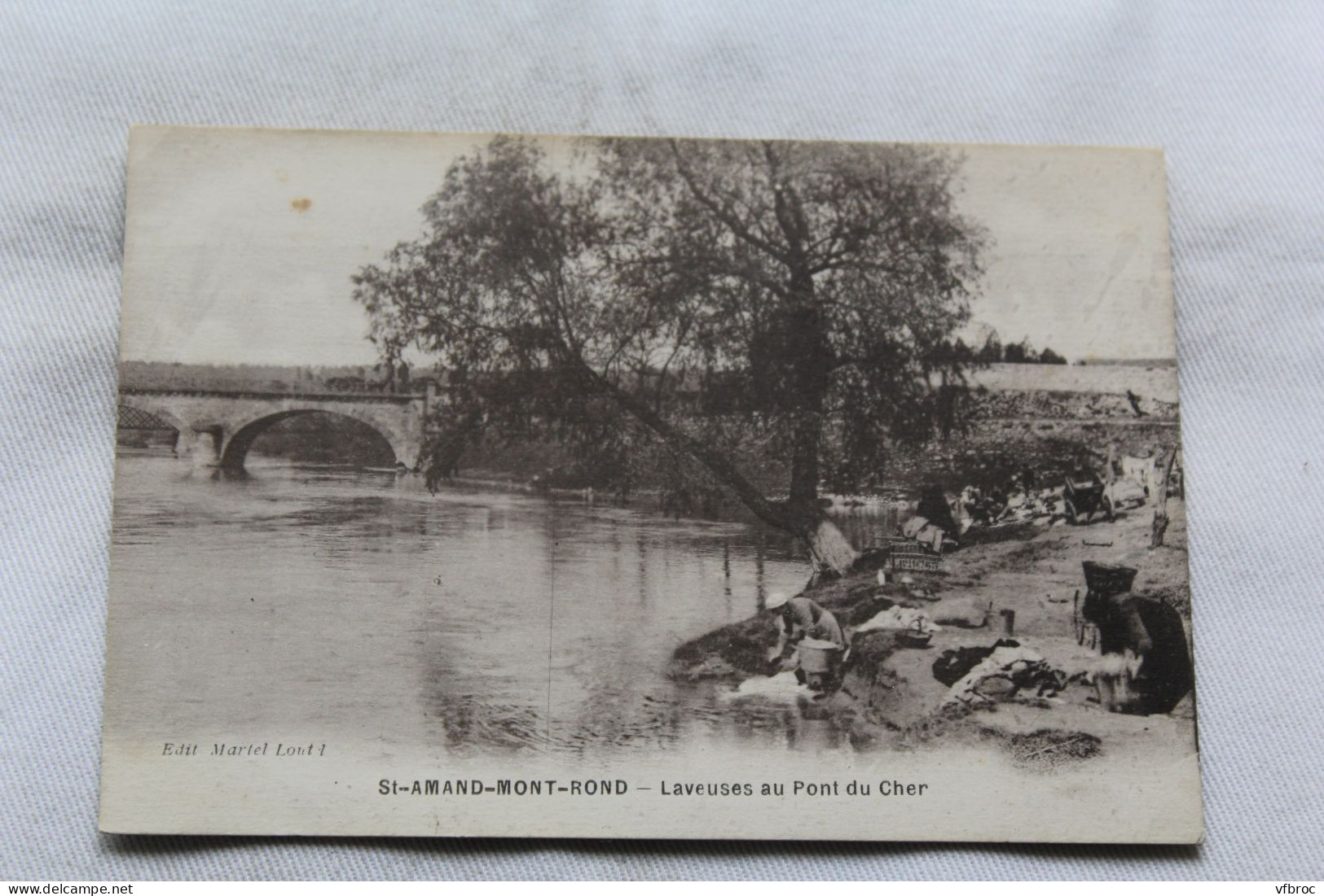 Saint Amand Montrond, laveuses au pont du Cher 18