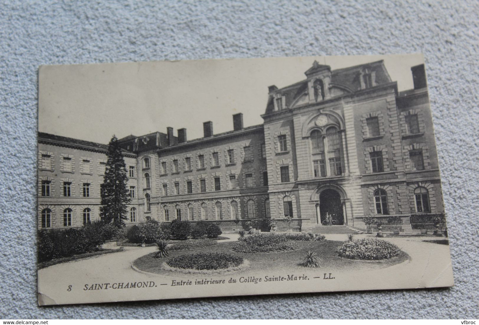 saint Chamond, entrée intérieure du collège sainte Marie, Loire