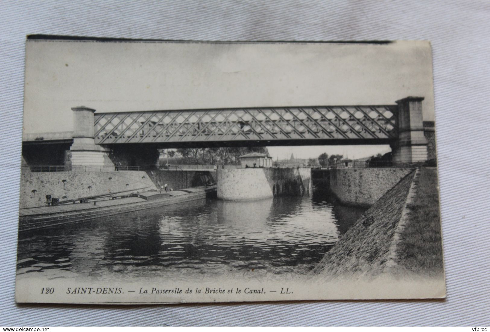 Saint Denis, la passerelle de la Briche et le canal, Seine saint Denis 93