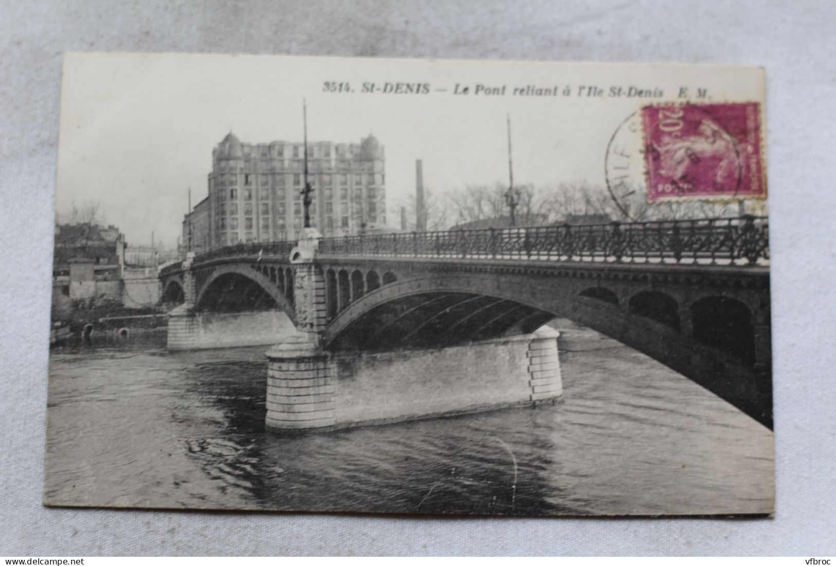 Saint Denis, le pont reliant à l'ile saint Denis, Seine Saint Denis 93