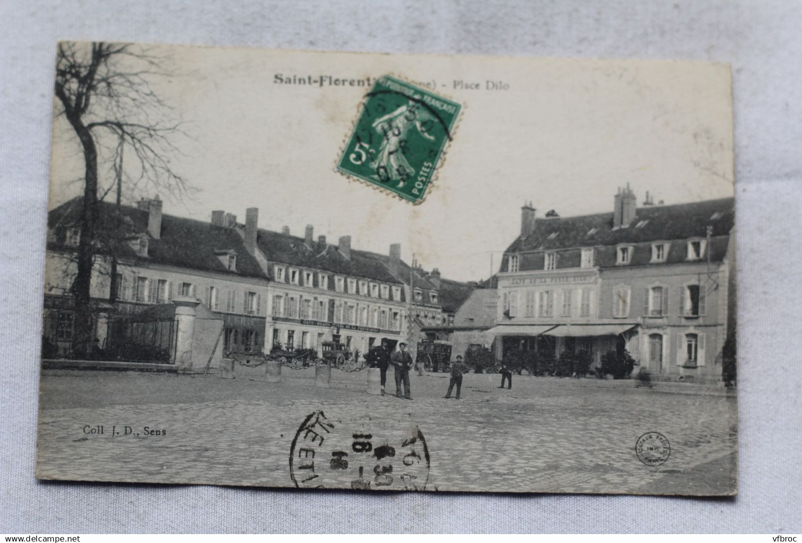 Saint Florentin, place Dilo, Yonne 89