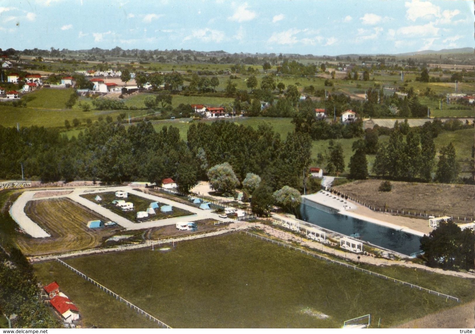 SAINT-GERMAIN-LAVAL VUE AERIENNE