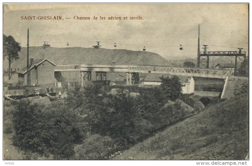 Saint-Ghislain :   chemin de fer aérien et terrils