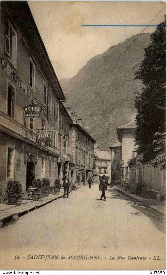 Saint Jean de Maurienne - La Rue Centrale