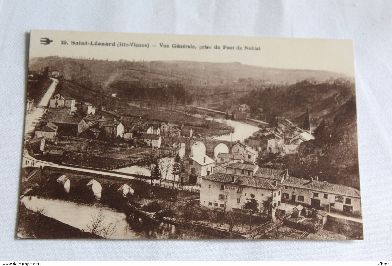 Saint Léonard, vue générale prise du pont de Noblat, Haute Vienne 87