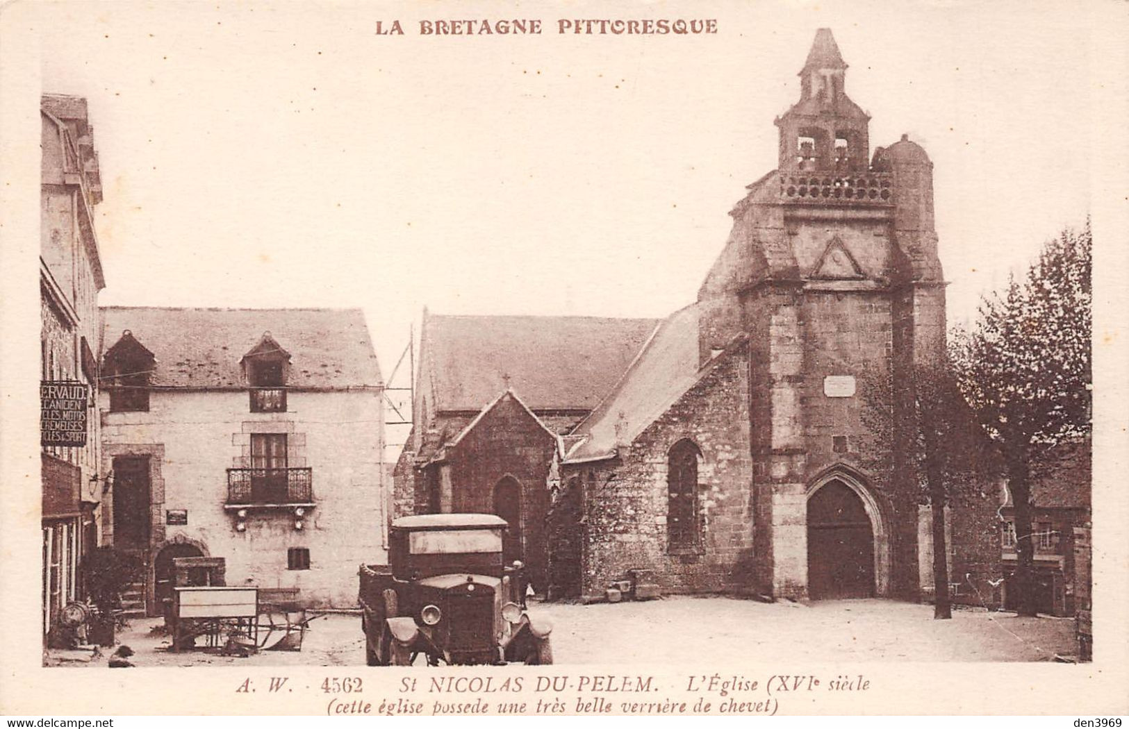 SAINT-NICOLAS-du-PELEM - L'Eglise - Automobile