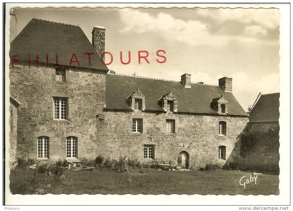 SAINT-NICOLAS-DU-PELEM / Manoir de Loqueltas