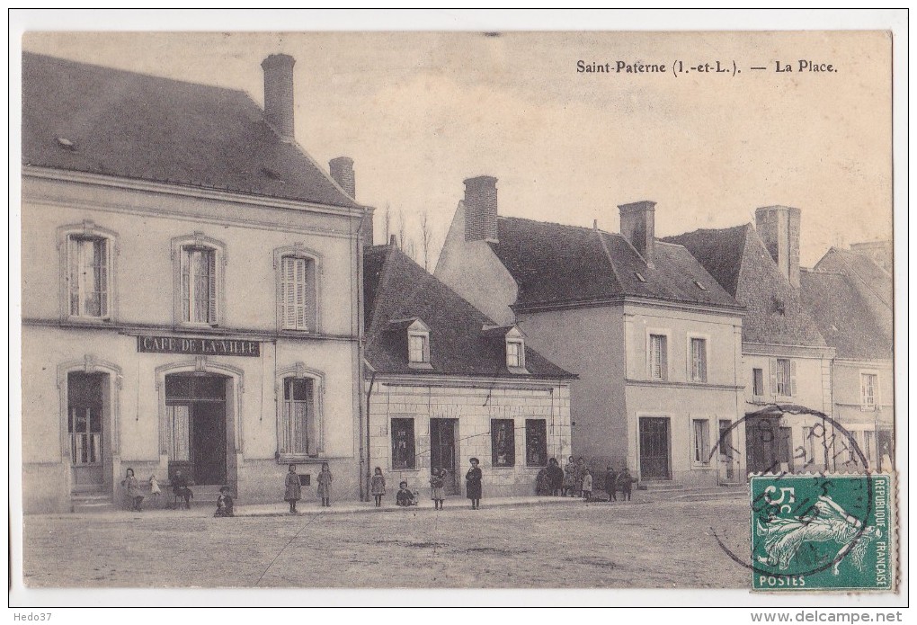 Saint Paterne - La Place