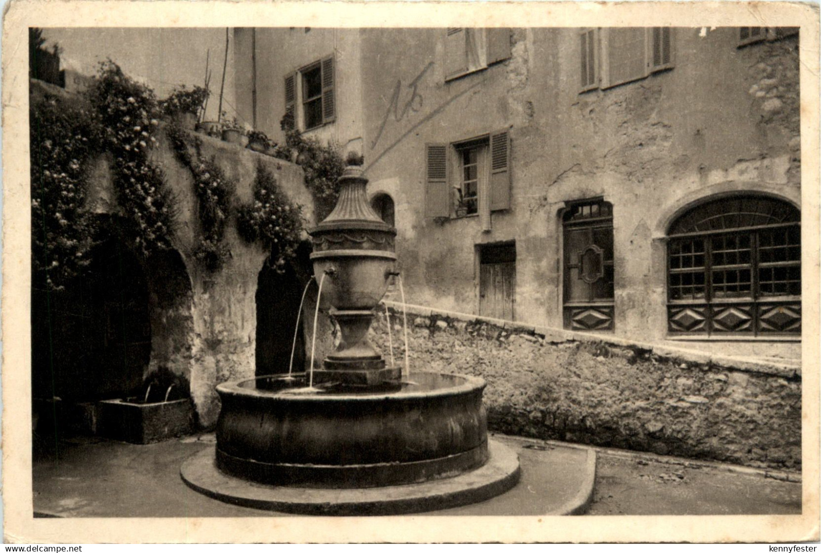 Saint-Paul, La fontaine