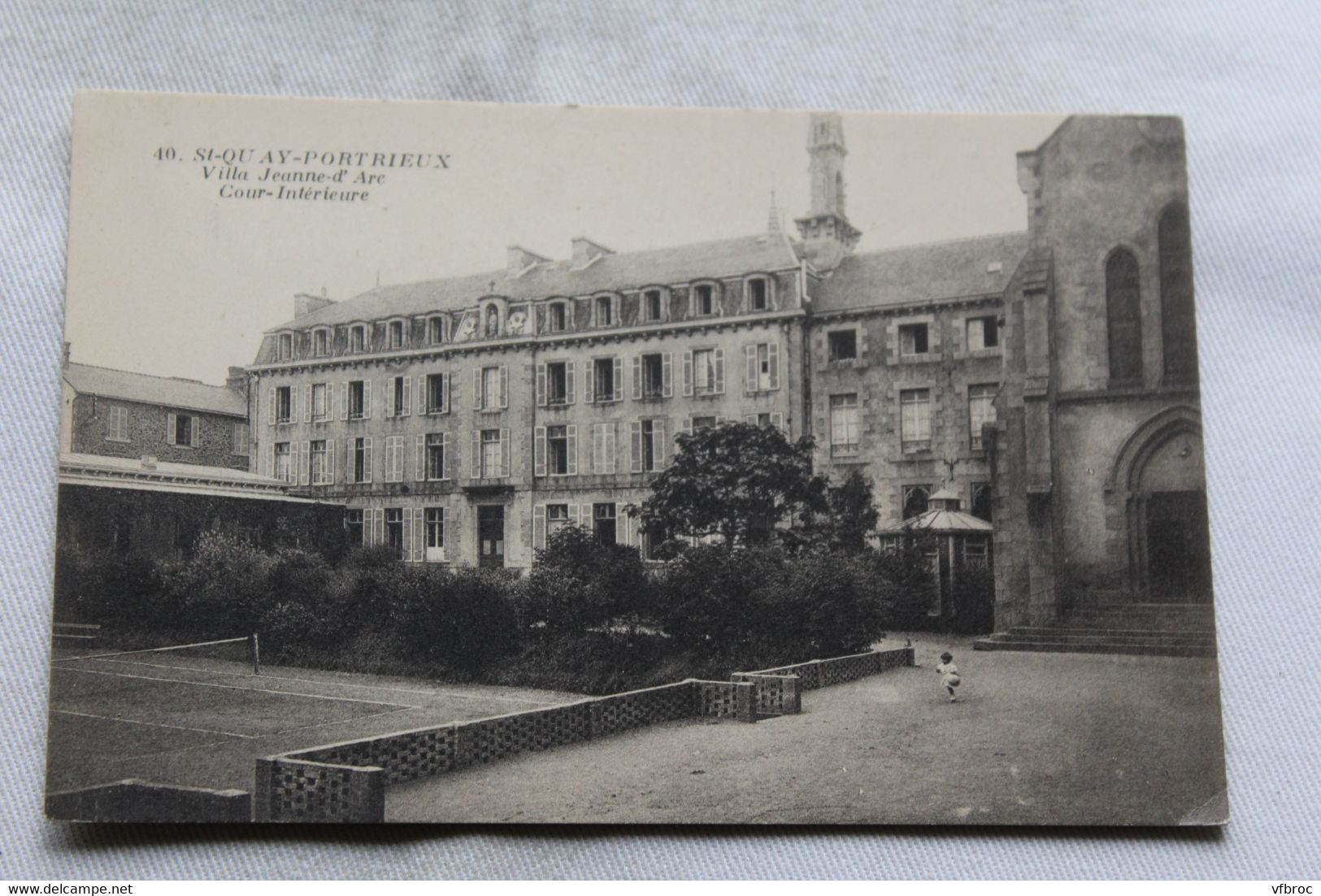 Saint Quay Portrieux, villa Jeanne d'Arc, cour intérieure, Cotes d'Armor 22