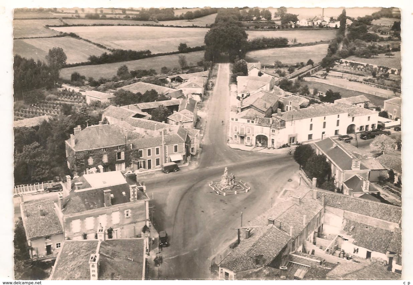 Sainte Hermine - Place Clemenceau -  CPSM°