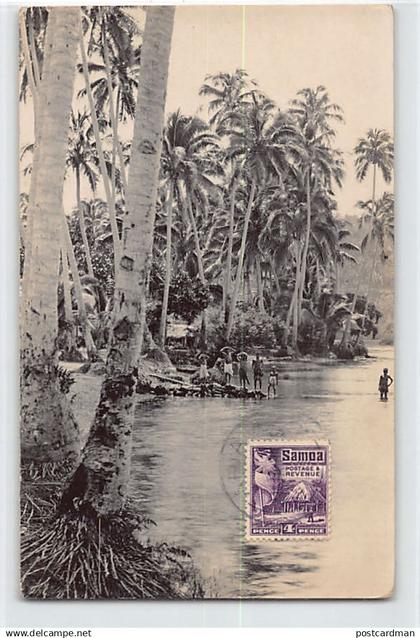 Samoa - Native children on the shore - REAL PHOTO - Publ. Tattersall Studio