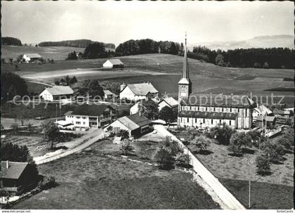 11646930 Le Cret-pres-Semsales Ortsblick mit Kirche