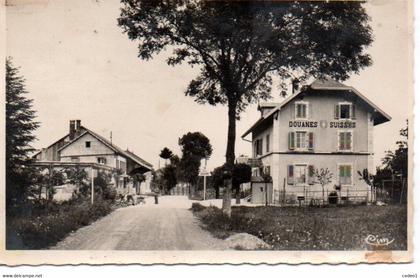 LES BORNES DAMVANT  FRONTIERE FRANCO-SUISSE