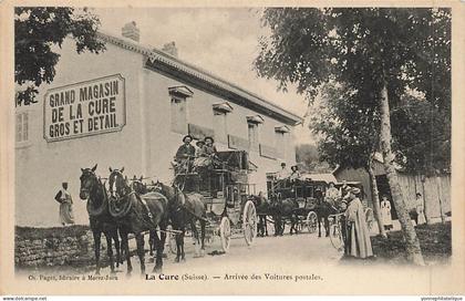 TOP - SUISSE - JU - JURA - LA CURE - arrivée des voitures postales - grand magasin de la Cure, gros et détail  (Sui-115)