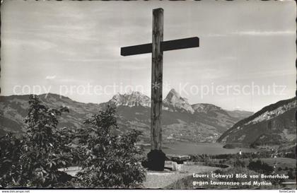 11901503 Lauerz Blick von Bernerhoehe auf Lauerzersee und Mythen