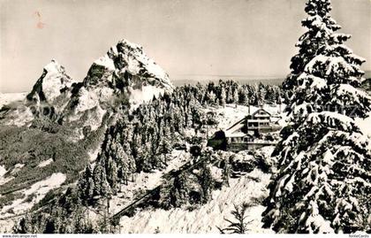 13708690 Schwyz SZ Drahtseilbahn Schwyz Stoos Bergstation Wintersportplatz Alpen