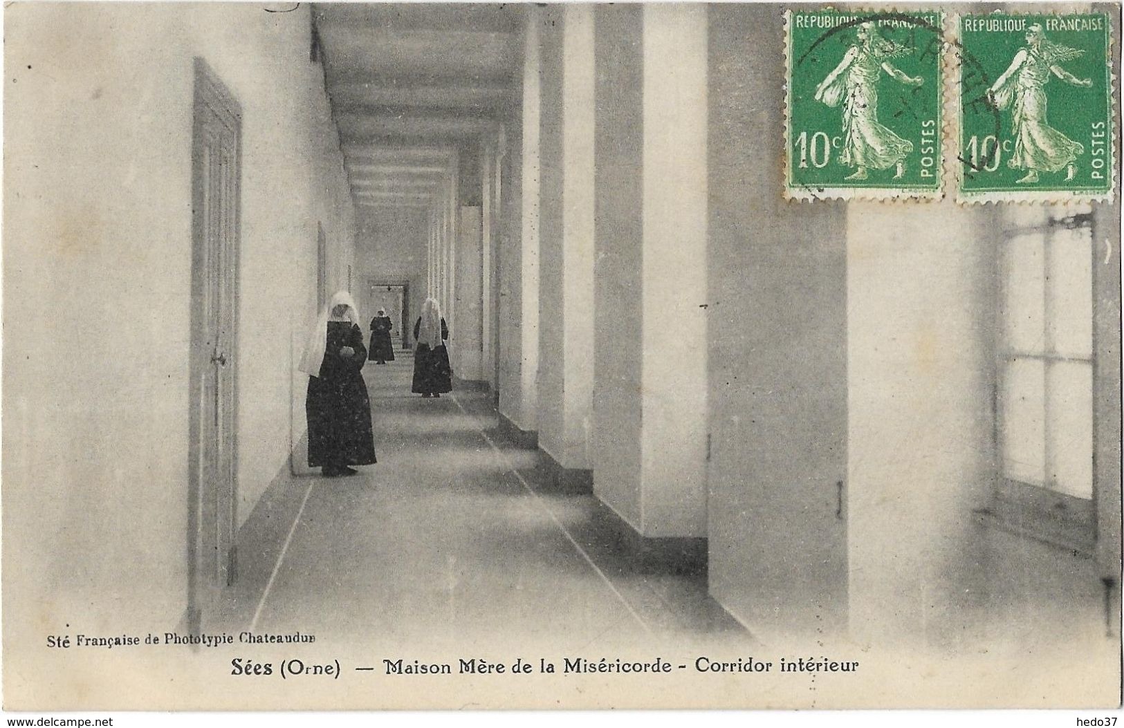 Sées - Maison Mère de la Miséricorde - Corridor intérieur