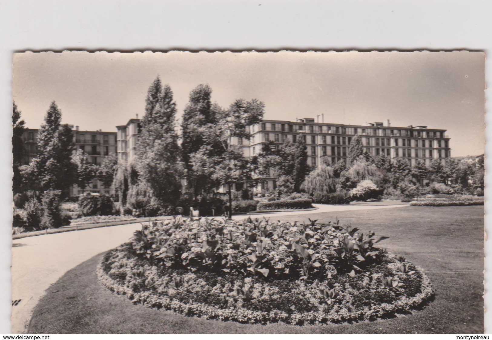 Seine   maritime :  LE  HAVRE :  square   saint  roch