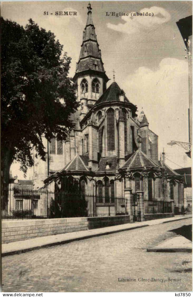 Semur, LÈglise