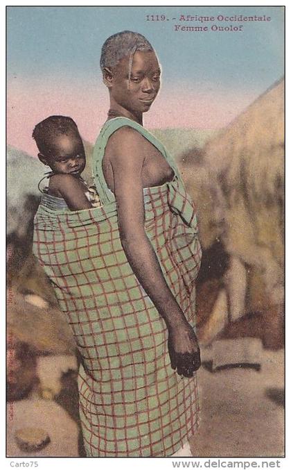 Afrique - Sénégal  -  Femme Ouolof et son bébé