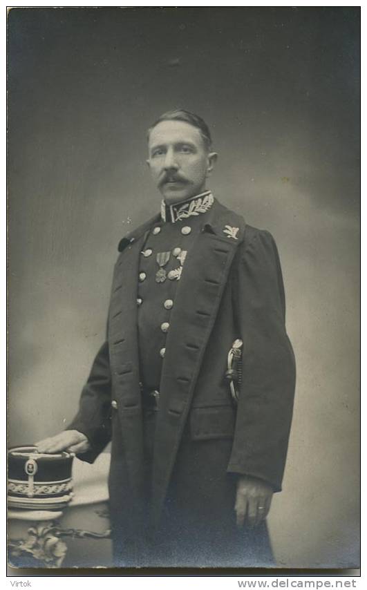 Seraing  ( carte photo )  Burgemestre Seraing   (  Militaria ?? )