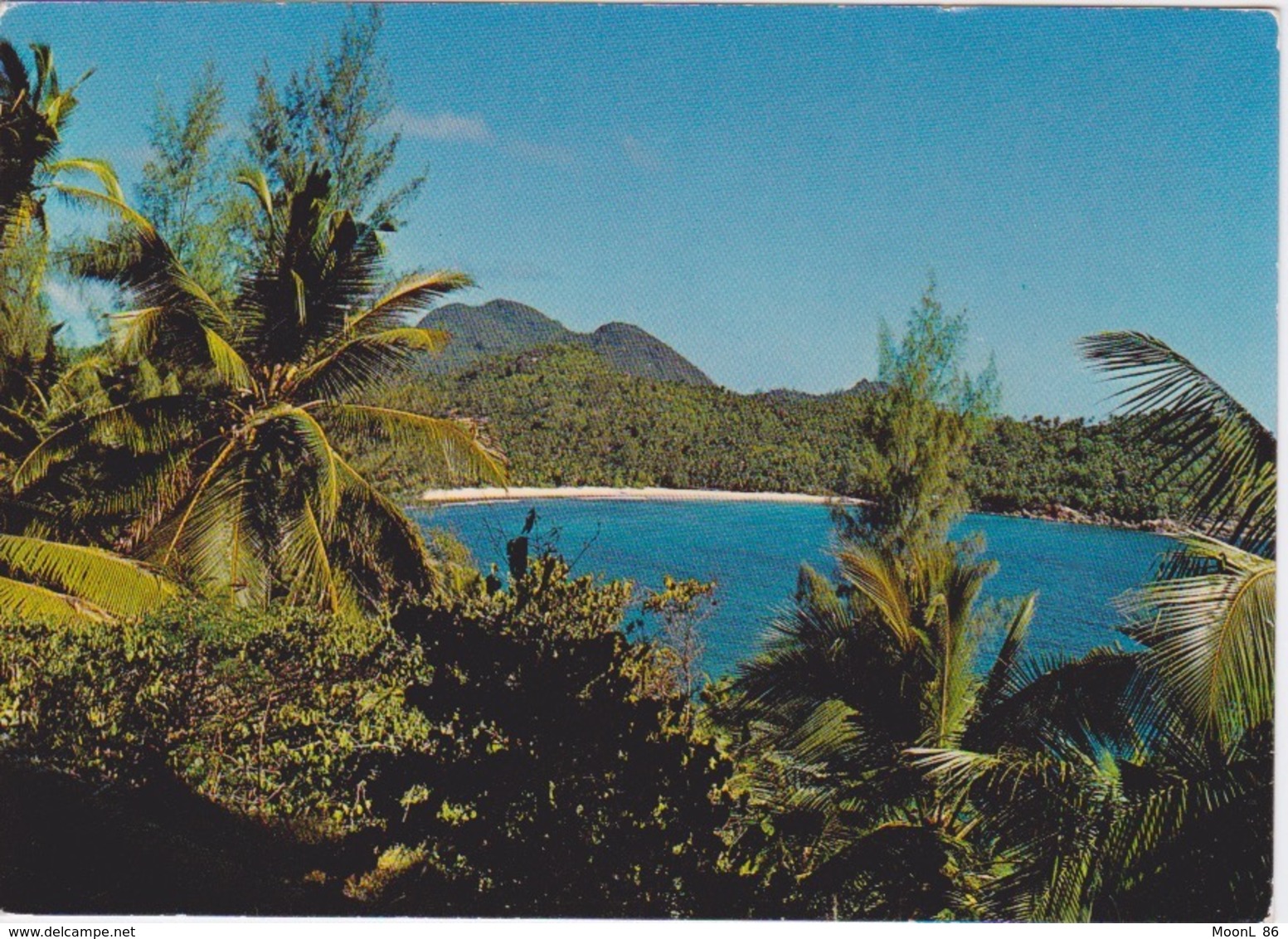 SEYCHELLES -  BAY TAKAMAKA