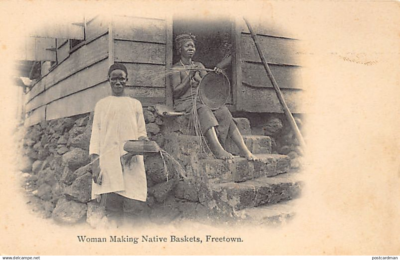 Sierra-Leone - FREETOWN - Woman making native baskets - Publ. unknown