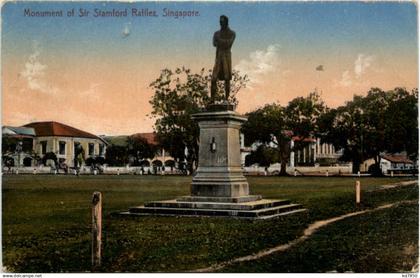 Singapore - Monument of Sir Stamford Raffles