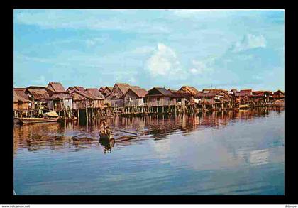 Singapour - Houses on slits - CPM - Voir Scans Recto-Verso