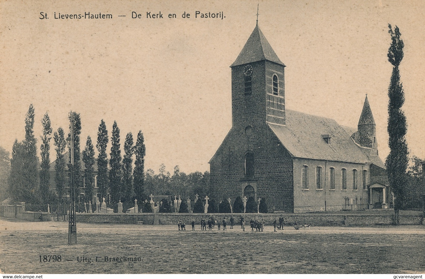 SINT LIEVENS HOUTEM  DE KERK EN DE PASTORIJ              2 SCANS