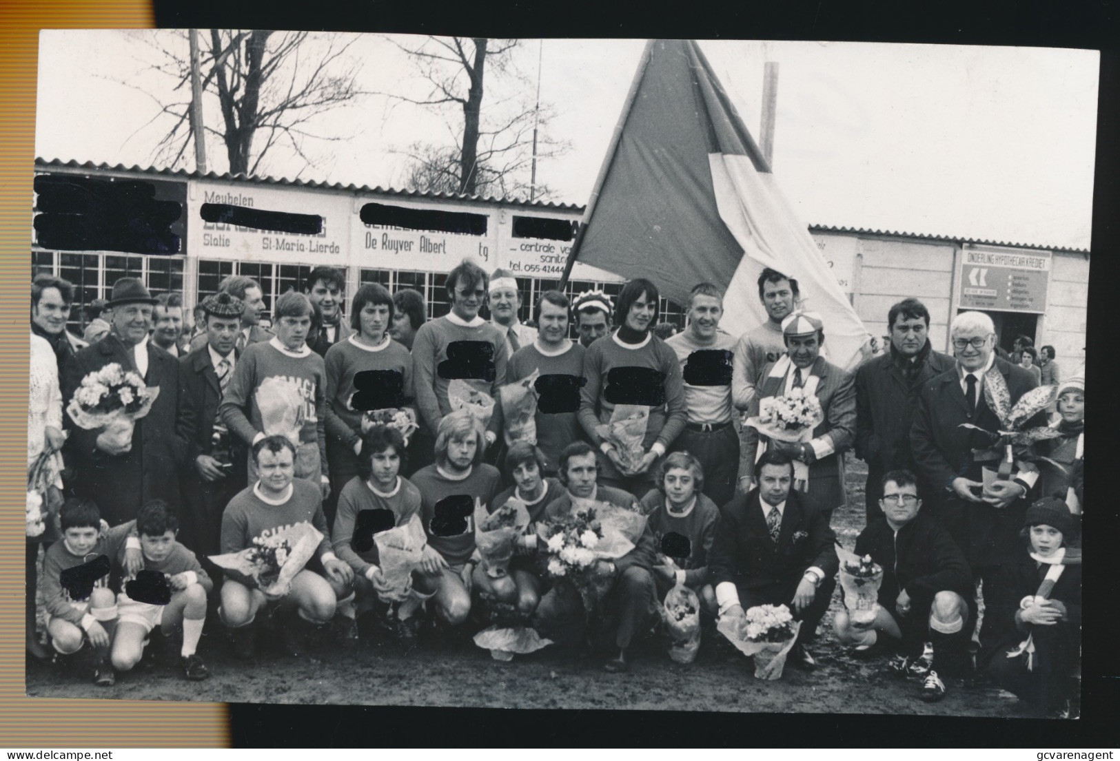 SINT MARTENS LIERDE    1973     FOTO  15 X 10 CM ,  VOETBAL KAMPIOENEN