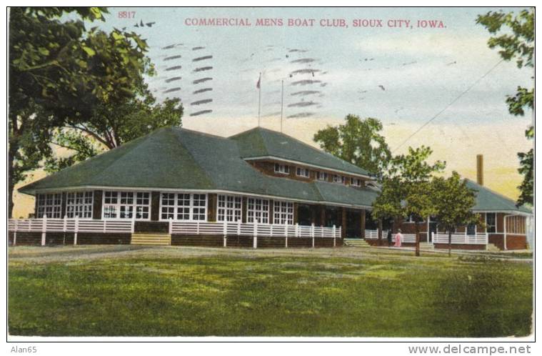 Sioux City Iowa, Commercial Mens Boat Club House, Architecture, on c1900s Vintage Postcard