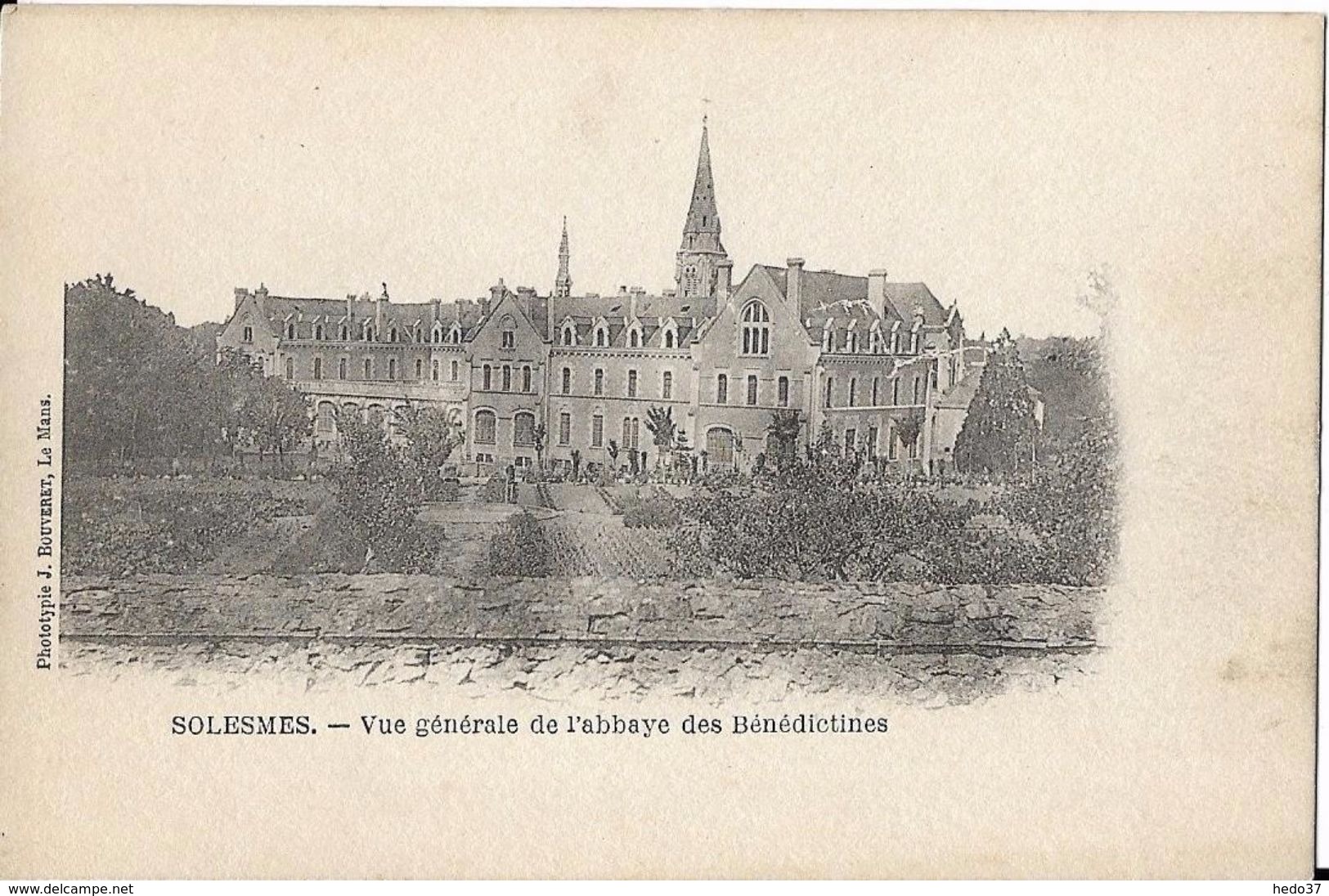 Solesmes - Vue Générale de l'Abbaye des Bénédictins