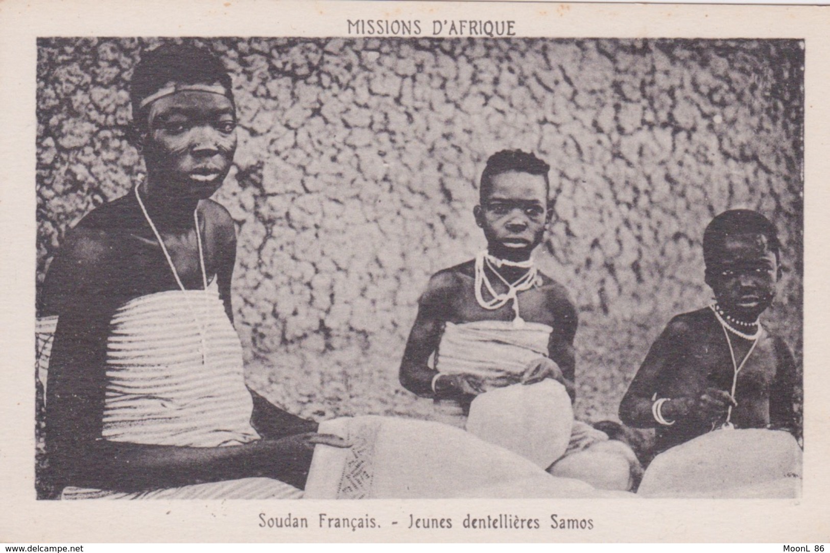 SOUDAN - JEUNES DENTELLIERES SMOS - DENTELE D'AFRIQUE