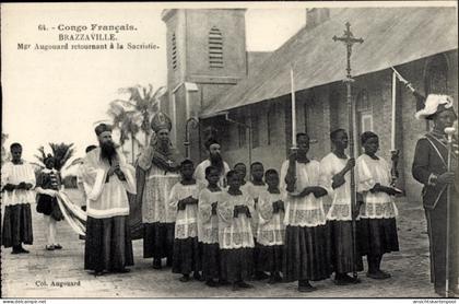 CPA Brazzaville Französisch Kongo, Mgr Augouard retournant a la Sacristie