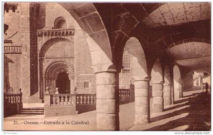 ORENSE - Entrada a la Catedral