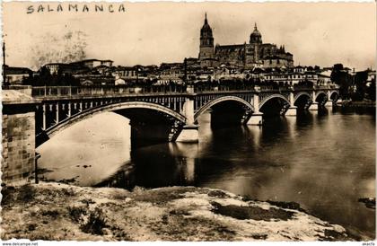 CPA Espagne Salamanca-Puente Nuevo y Vista parcial (317773)