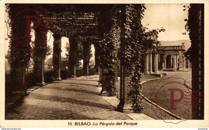 VIZCAYA. BILBAO. LA PERGOLA DEL PARQUE.