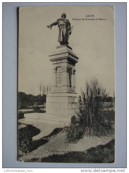 Vintage CA 1900 Postcard AK Spain Leon Guzman el bueno statue