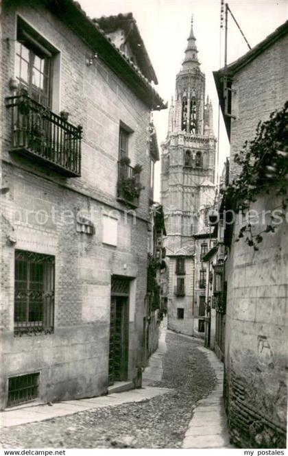 73773311 Toledo Castilla-La Mancha ES Calle tipica Al fondo Catedral