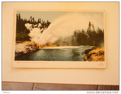 US -Wyoming - Yellowstone Park  - Riverside Geyser     ca 1905-10   D70038