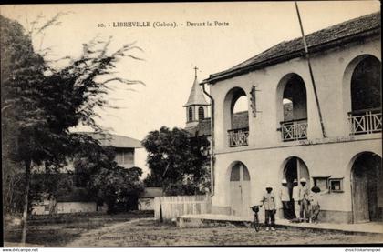 CPA Libreville Gabun, Devant la Poste