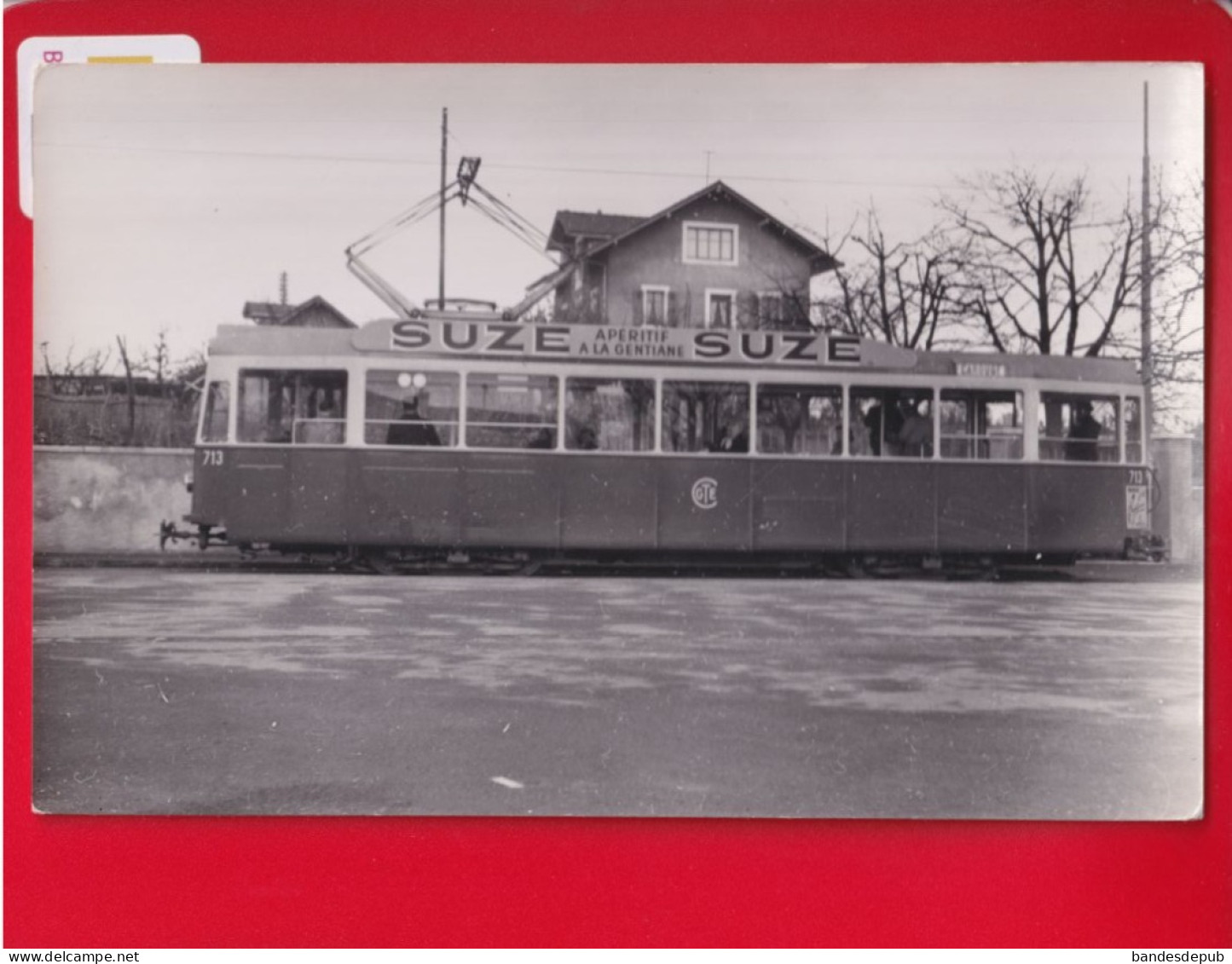 SUISSE GENEVE photo format CPA cliché Schnabel 1952 tramway Carouge publicité apéritif SUZE