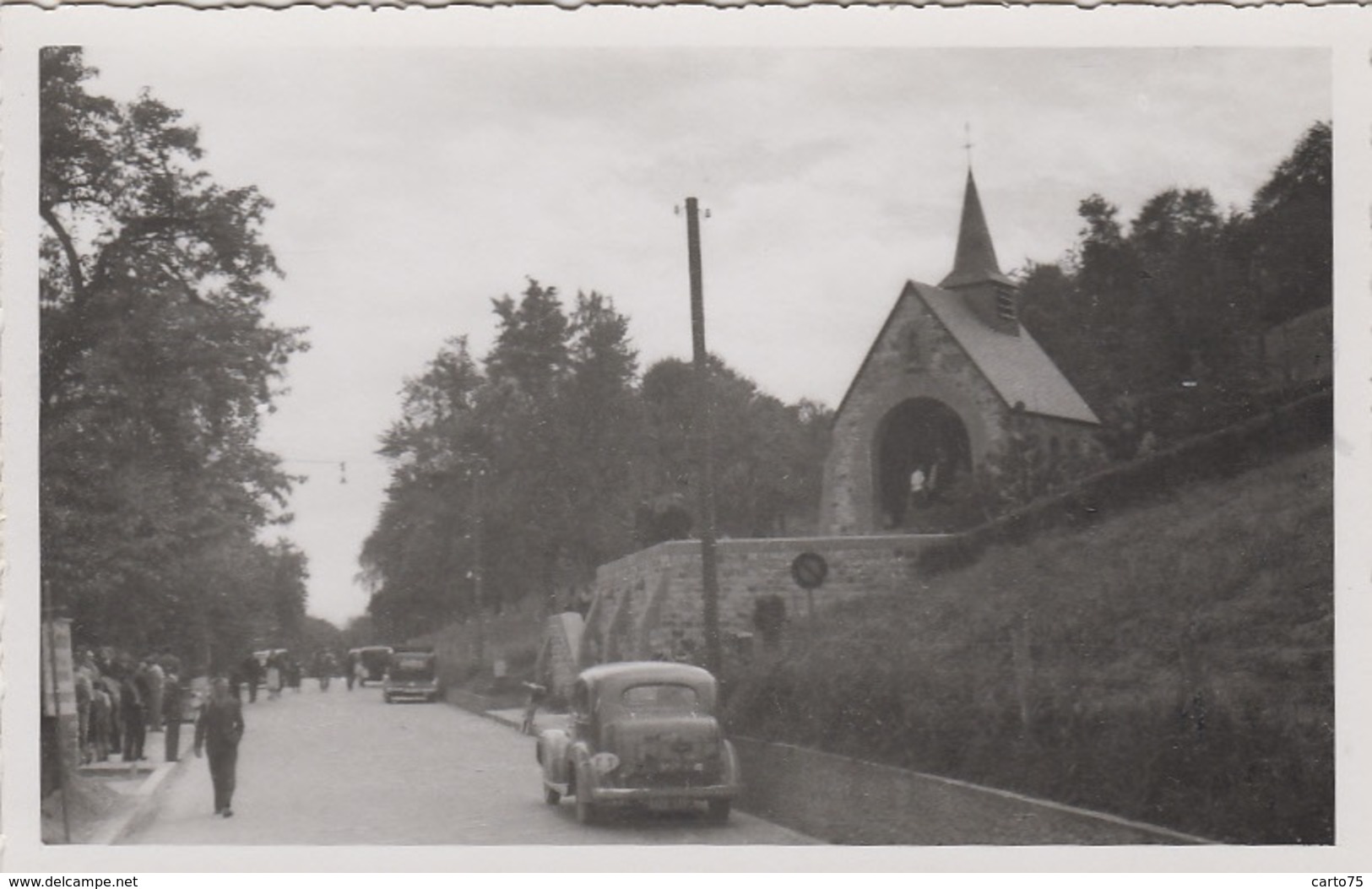 Suisse - Küssnacht - Chapelle de la Reine Astrid - Carte-photo - Foto - Automobiles